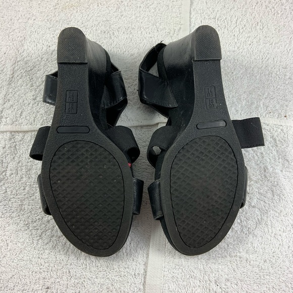 9.5 Black stretch wedge heels - Picture 4 of 4